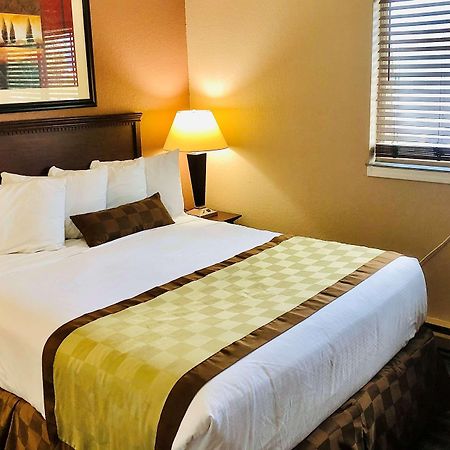 Ramada By Wyndham Spokane Valley Exterior photo