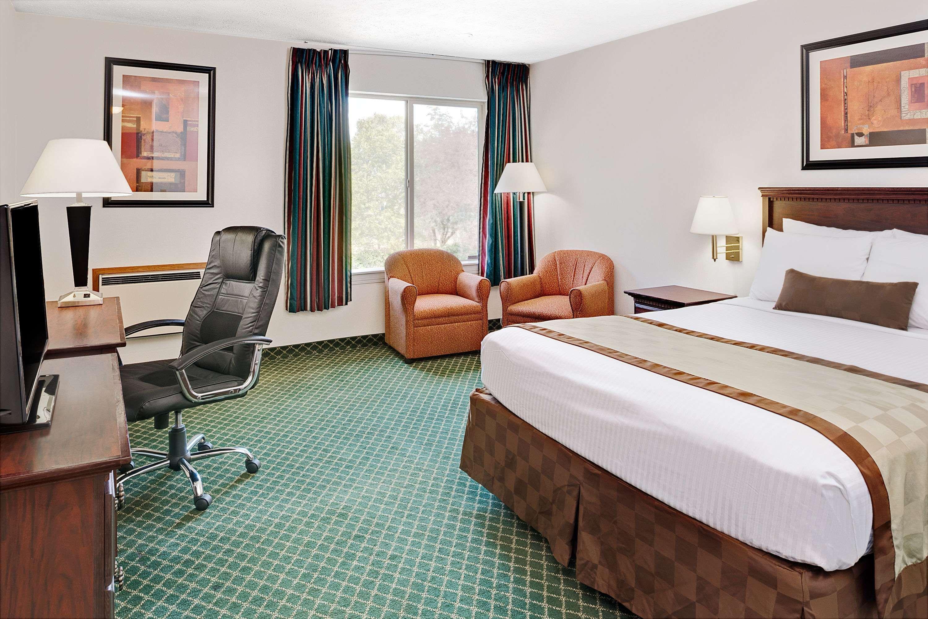 Ramada By Wyndham Spokane Valley Exterior photo